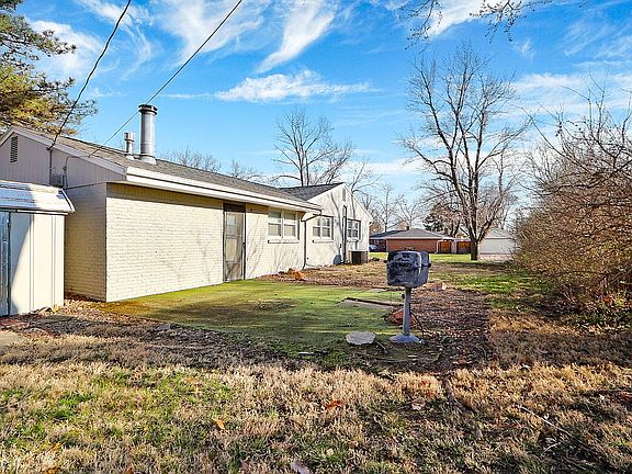 3rd image of 1741 Cassell Rd