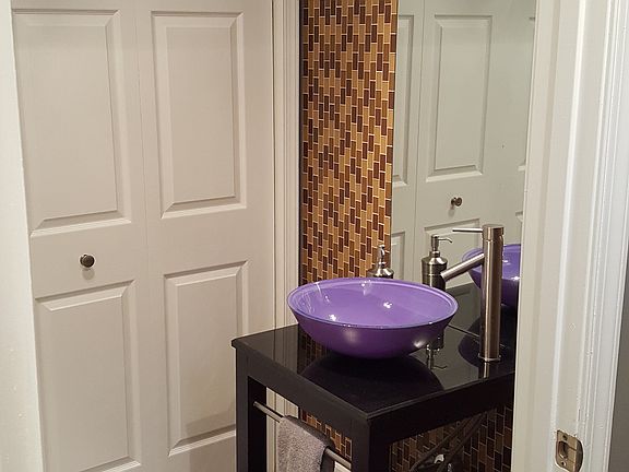 1st floor powder room