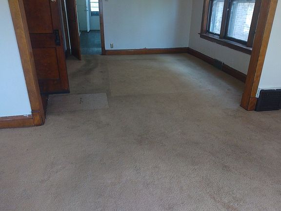 5th image of 4828 W Wabansia Ave
