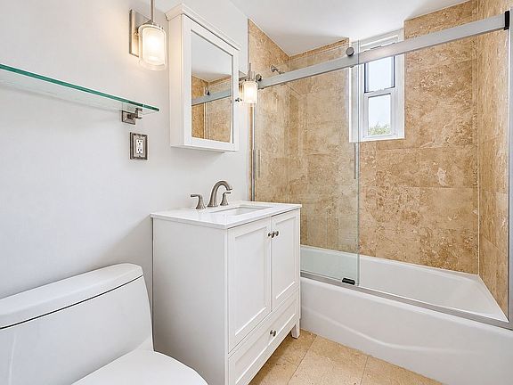 5th image of 59 Pineapple St APT 6L