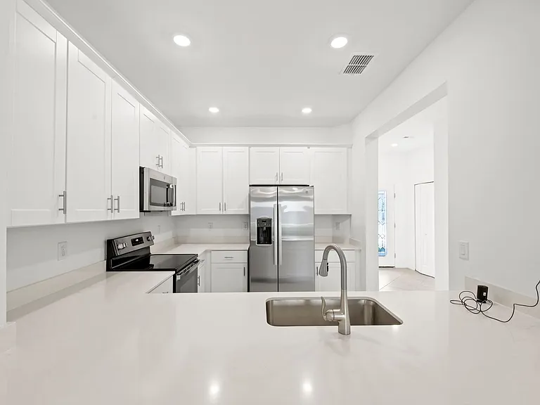 2827 Citrus St — Photo 9