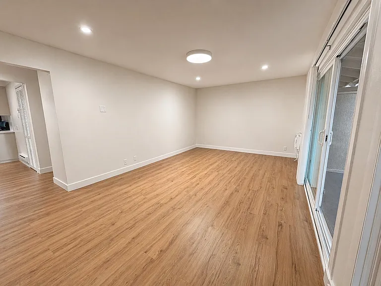 Blossom Hill Garden Apartments — Photo 24