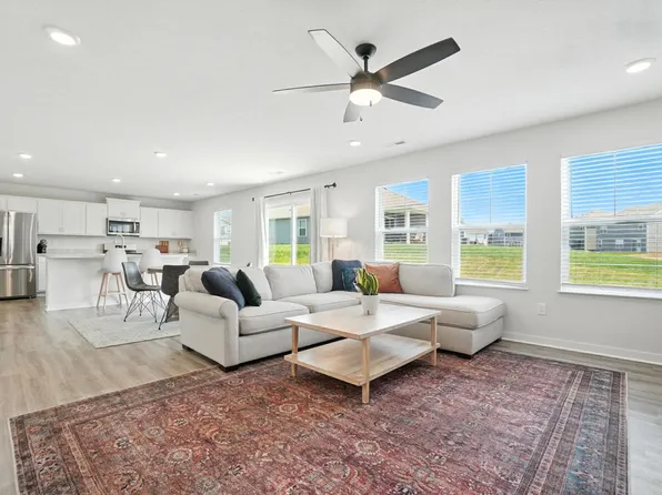 530 Hemingway Ave, Lithopolis, OH 43136