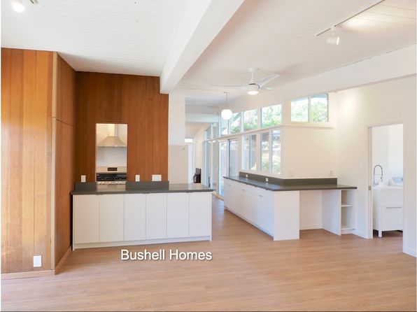 390 Hibiscus Way