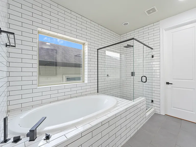 5747 Kansas St — Photo 19
