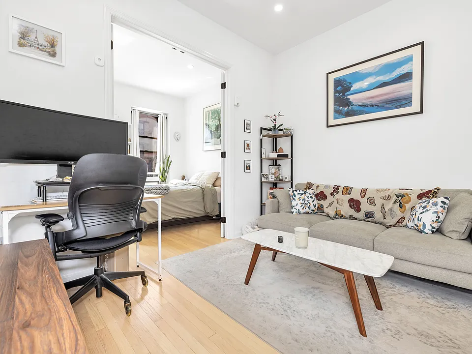 304 Columbus Ave #2B