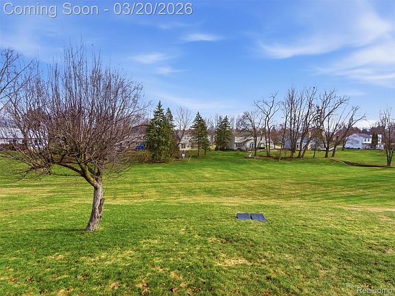 3rd image of 2000 Stonington Ct