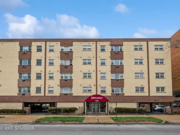 7840 W North Ave APT 3L, Elmwood Park, IL 60707
