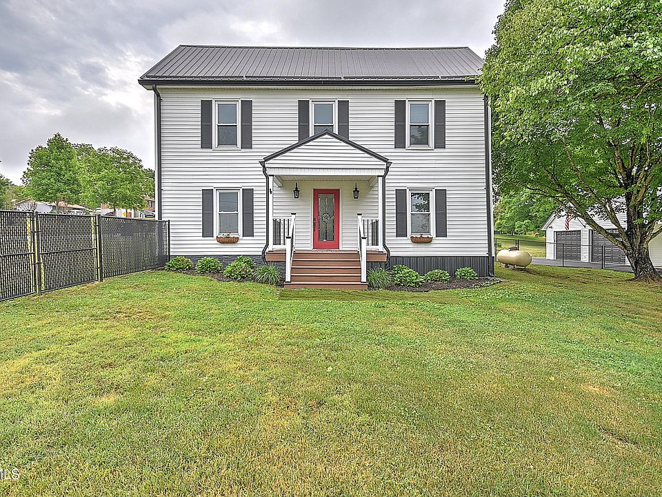 1st image of 465 Broyles Ln