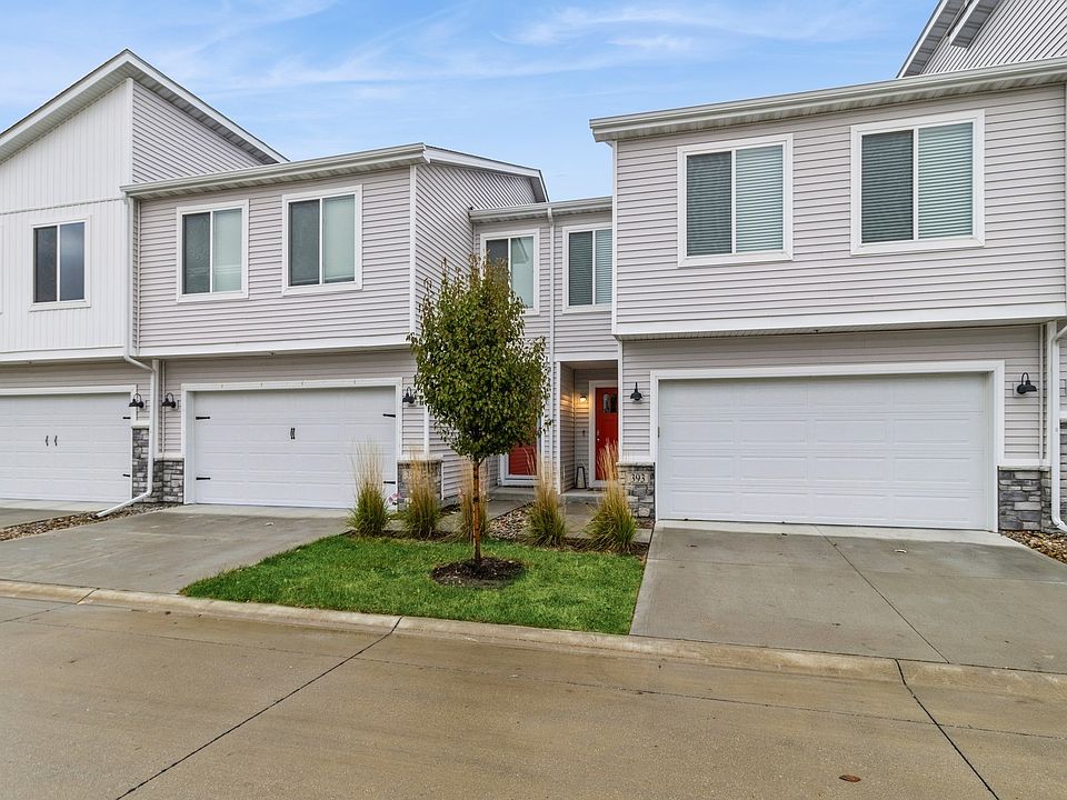 1st image of 393 NE Mink Dr