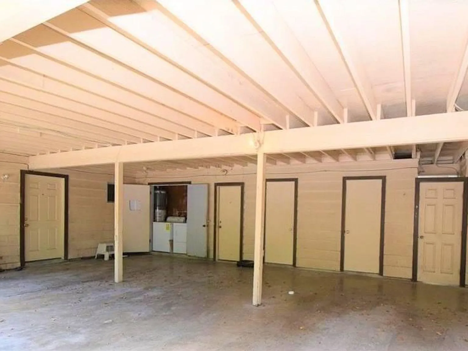 3304 Tom Green Unit C — Photo 1