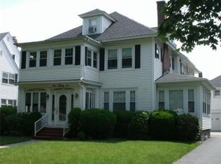 136 Russell St APT 1, Worcester, MA 01609