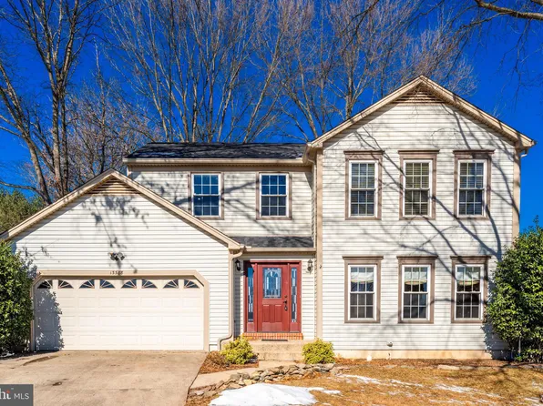 13388 Springhaven Dr, Fairfax, VA 22033