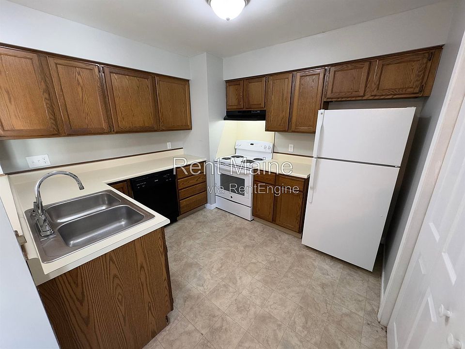 1st image of 114 Main Rd S Unit M