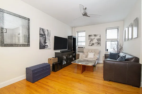 Rented by Avi Nash Associates | media 21