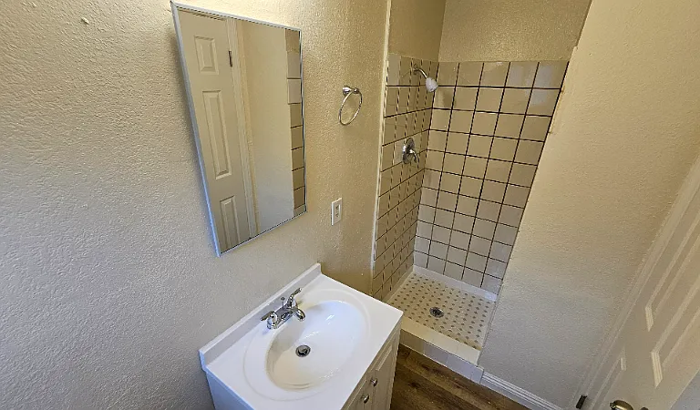 13457 1/2 Filmore St #13457-1/2 — Photo 4