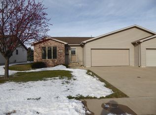 2406 Carstensen Dr, Waverly, IA 50677