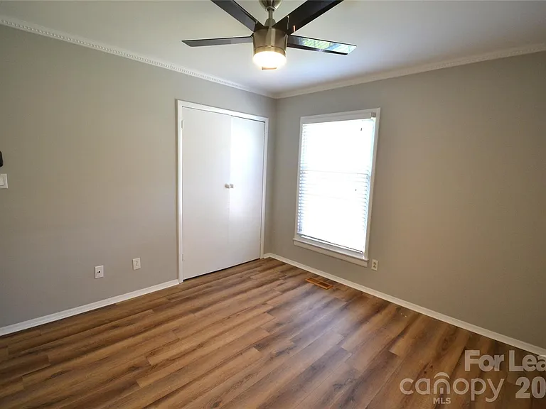 1422 Thermal Rd — Photo 34