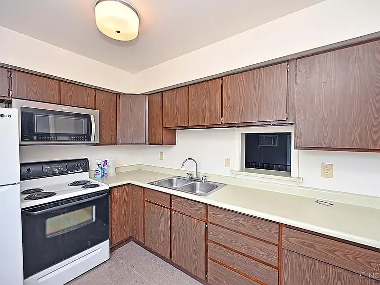 22 E Central Ave #1 — Photo 5