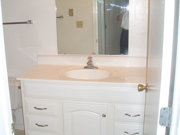 5th image of 6118 Boxwood Dr APT 5