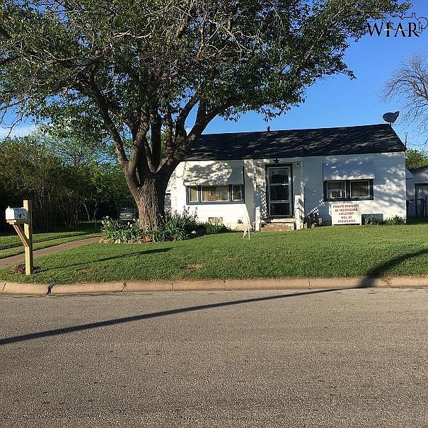 1st image of 1638 Hawes Ave