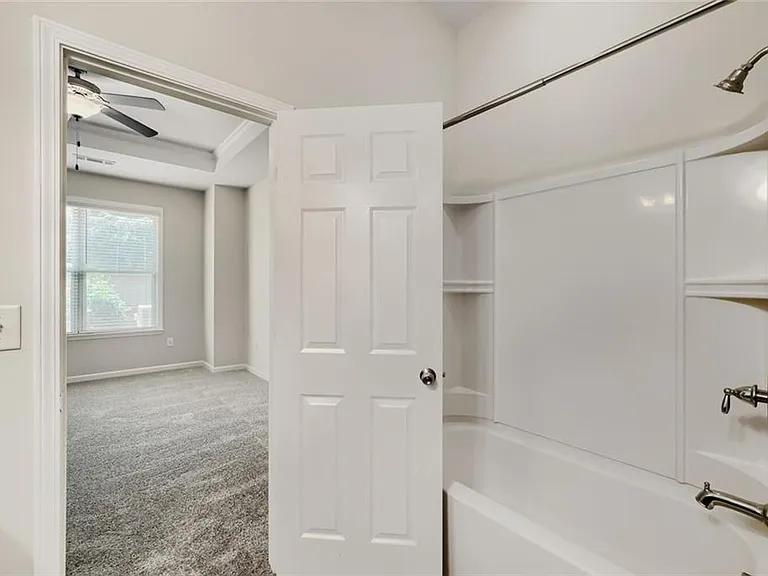 2444 Norwood Dr SE — Photo 23