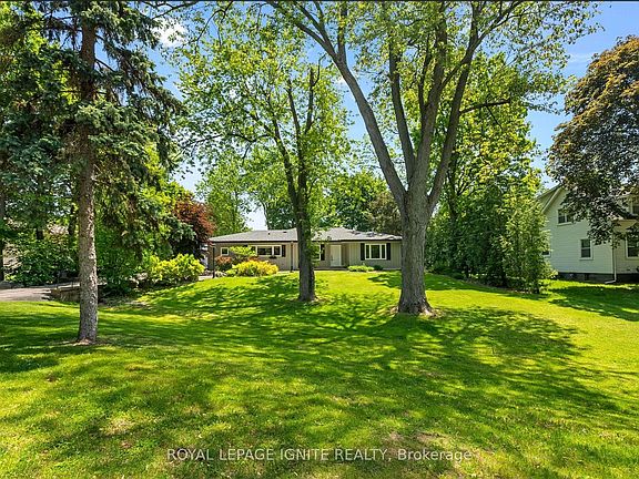 3rd image of 930 Old Derry Rd