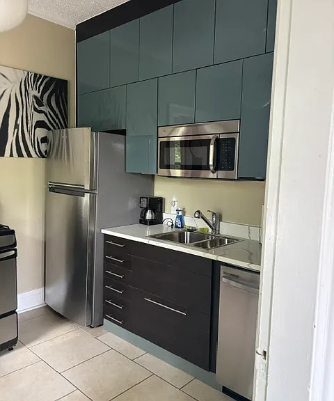 1415 N Franklin St #3 — Photo 9