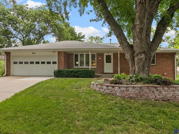 4001 Bel Ridge Dr, Lincoln, NE 68521