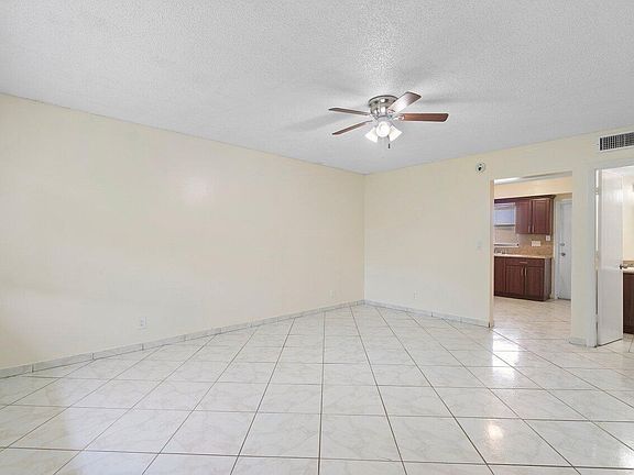 3rd image of 4092 Kirk Rd
