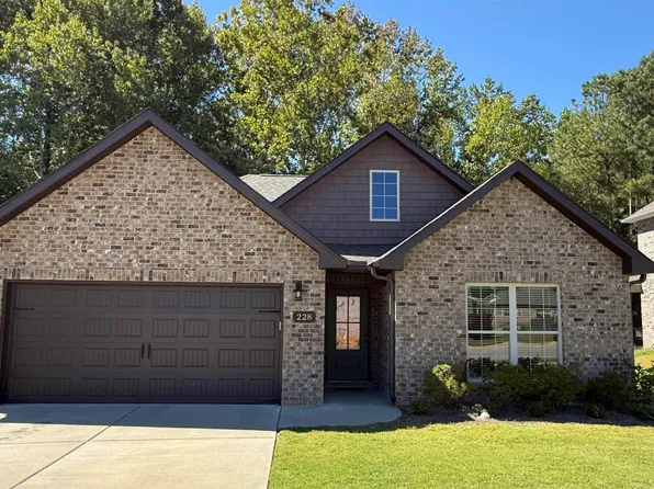 228 Gateway Trl, Arab, AL 35016