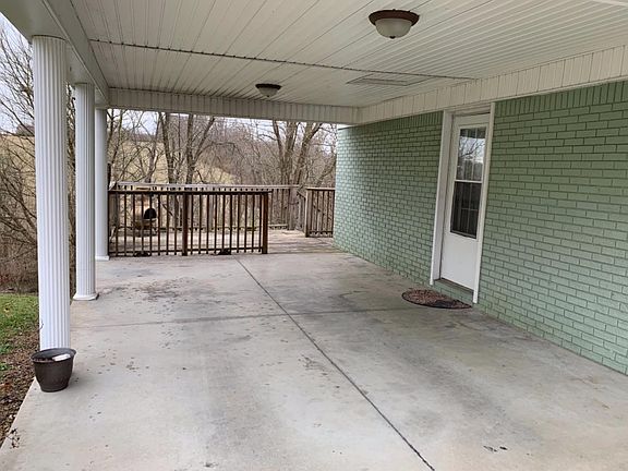 3rd image of 118 Bradford Dr