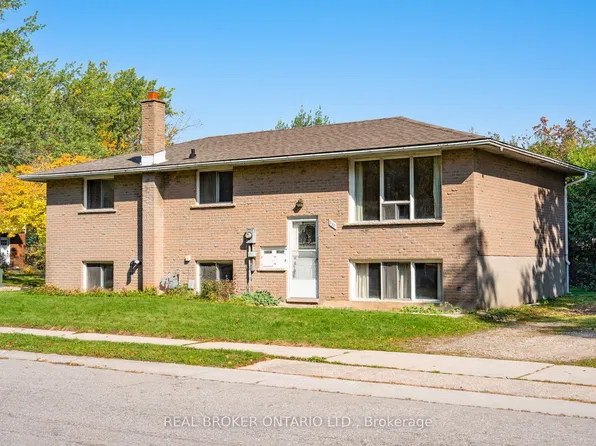 530 Glen Forrest Blvd, Waterloo, ON N2L 4J1