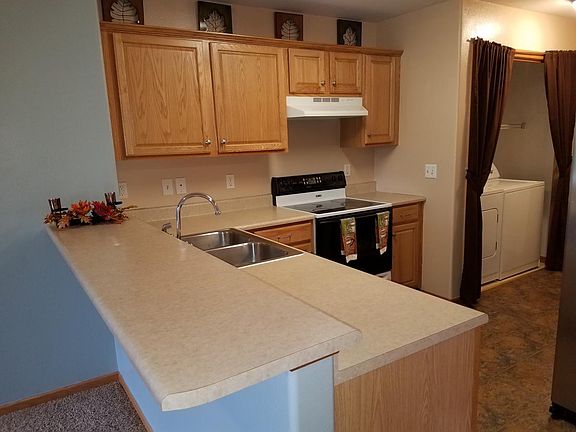 5th image of 721 Broderick Dr NE Unit D