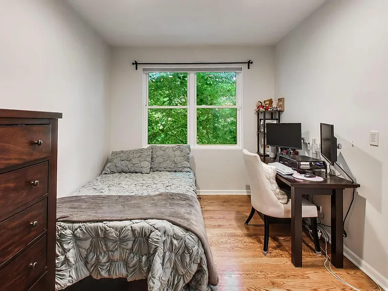 1758 W Pierce Ave — Photo 12