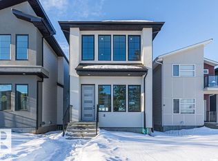 9814 155th St NW, Edmonton, AB T5P 2K9