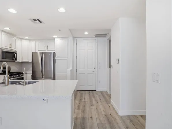 5350 E Deer Valley Dr, Phoenix, AZ 85054