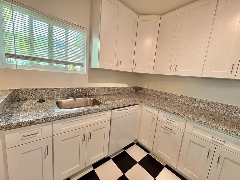 3771 Vinton Ave — Photo 8