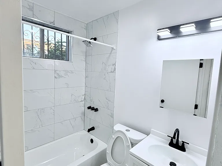 5039 Alhambra Ave #A — Photo 8