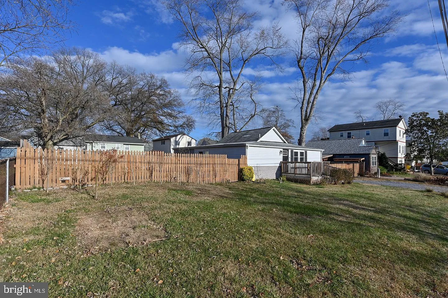 3 bed, 2.0 bath, 1353 sqft, $2,800 — Photo 2