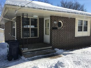 3225 68th St, Urbandale, IA 50322