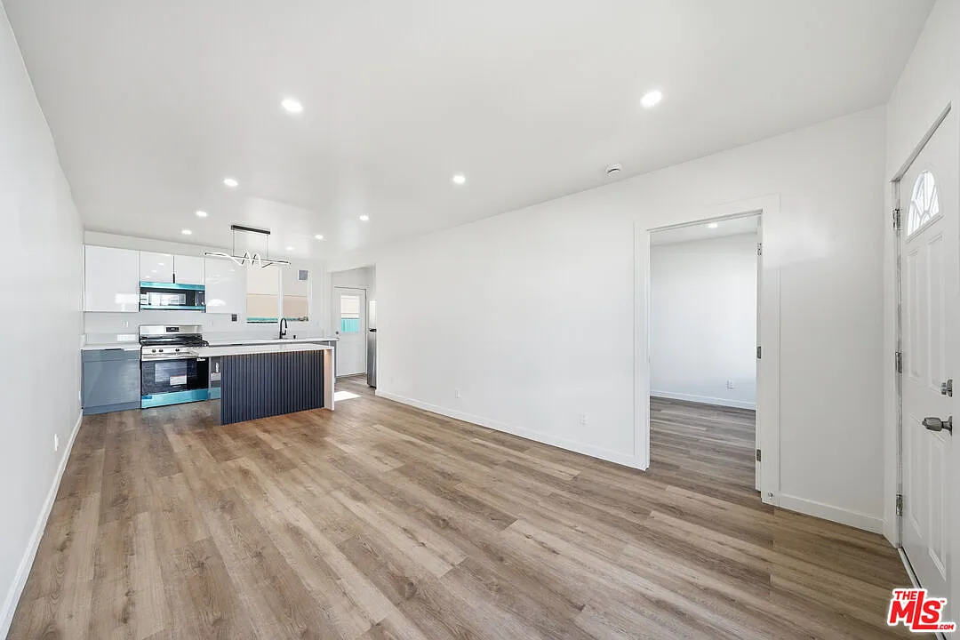 1 bed, 1.0 bath, 600 sqft, $2,095 — Photo 1