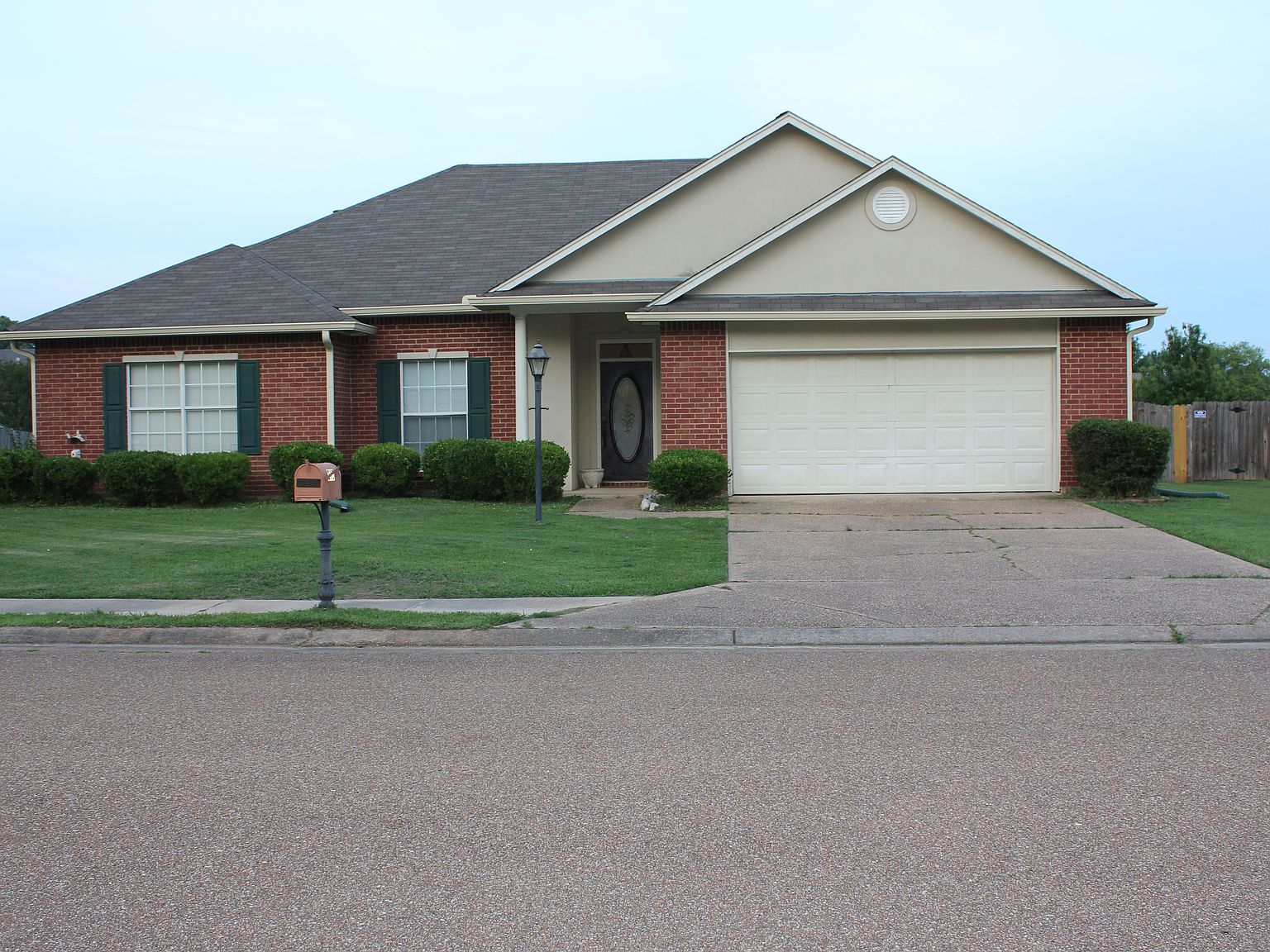 215 Kirkwood Dr, Clinton, MS 39056 Zillow