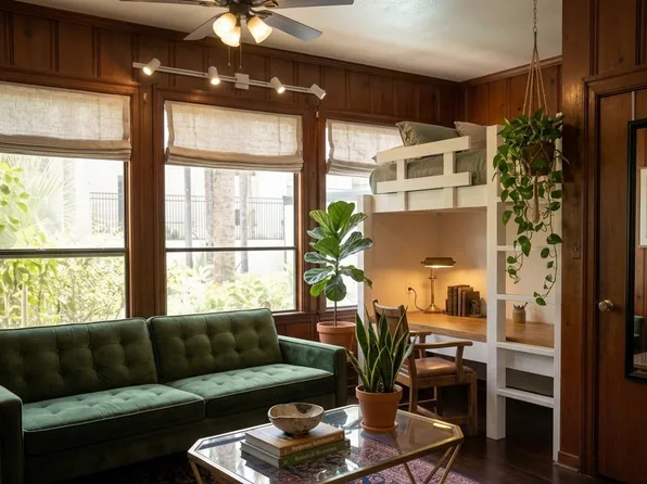 547 Gayley Ave Room 16, Los Angeles, CA 90024