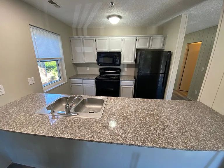College Place Apartments — Photo 15