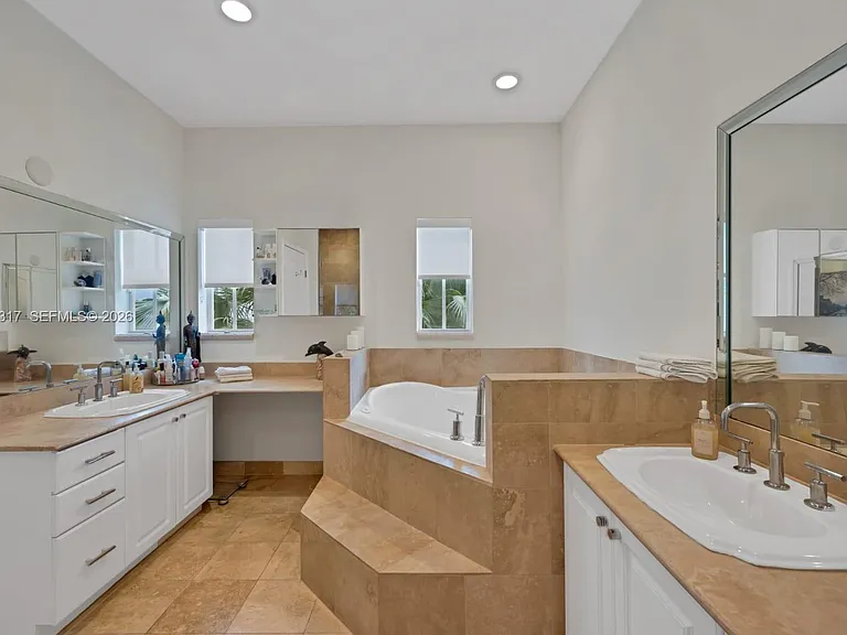 18345 NE 30th Pl #18345 — Photo 15