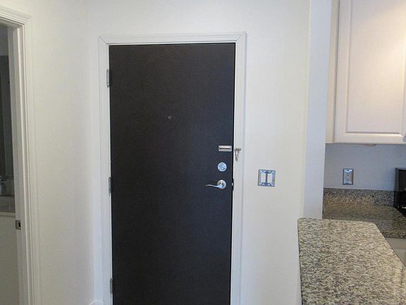 4th image of 851 N Glebe Rd APT 714