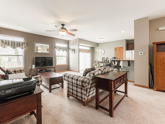 5th image of 3483 White Oak Dr