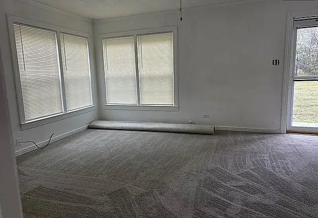 5532 Farm Road 71 E — Photo 4