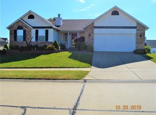 2301 Malibu Dr, Saint Charles, MO 63303